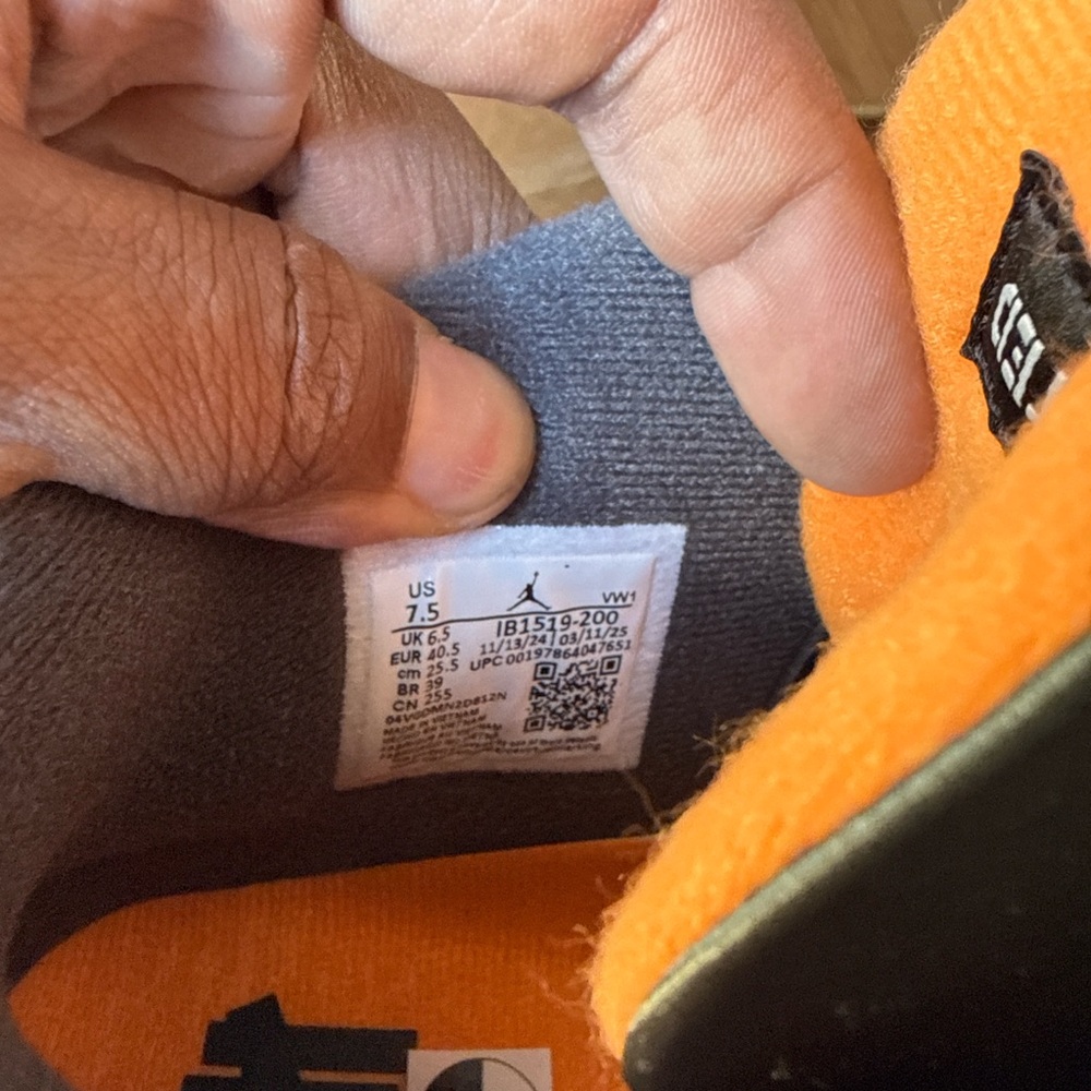 Jordan 4 undefeated